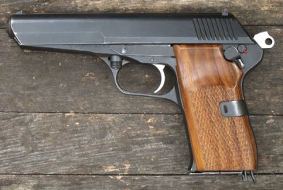 CZ 52